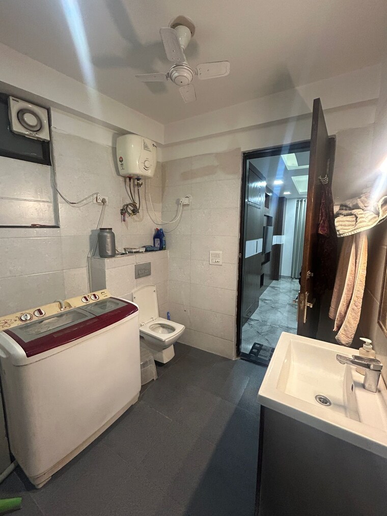 Master Bedroom, dlf-city-phase-iv 3 Bedroom 1500 Sq.Ft. Apartment In Dlf Phase iv Gurgaon 8854548