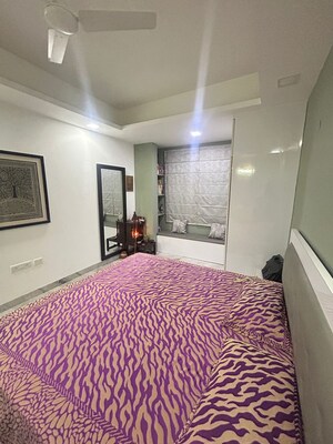 Bedroom in 3 BHK Apartment at DLF City Phase IV, Dlf Phase iv – for Sale