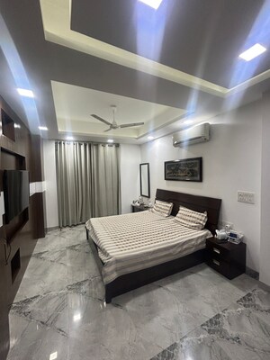 Bedroom in 3 BHK Apartment at DLF City Phase IV, Dlf Phase iv – for Sale
