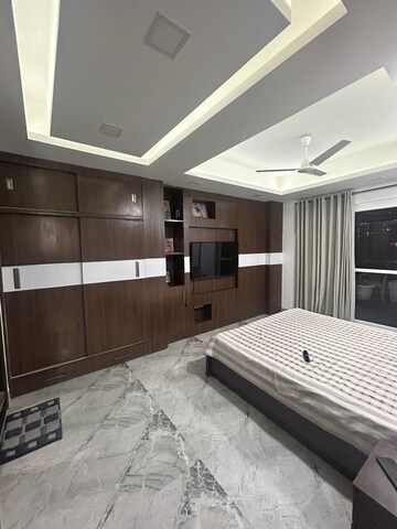 Kitchen in 3 BHK Apartment at DLF City Phase IV, Dlf Phase iv – for Sale