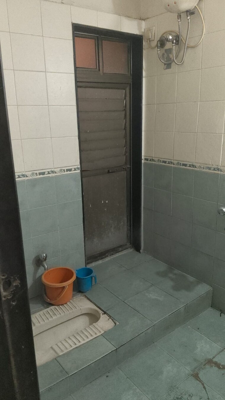 Bathroom, manpada 2 Bedroom 655 Sq.Ft. Apartment In Manpada Thane 8854581