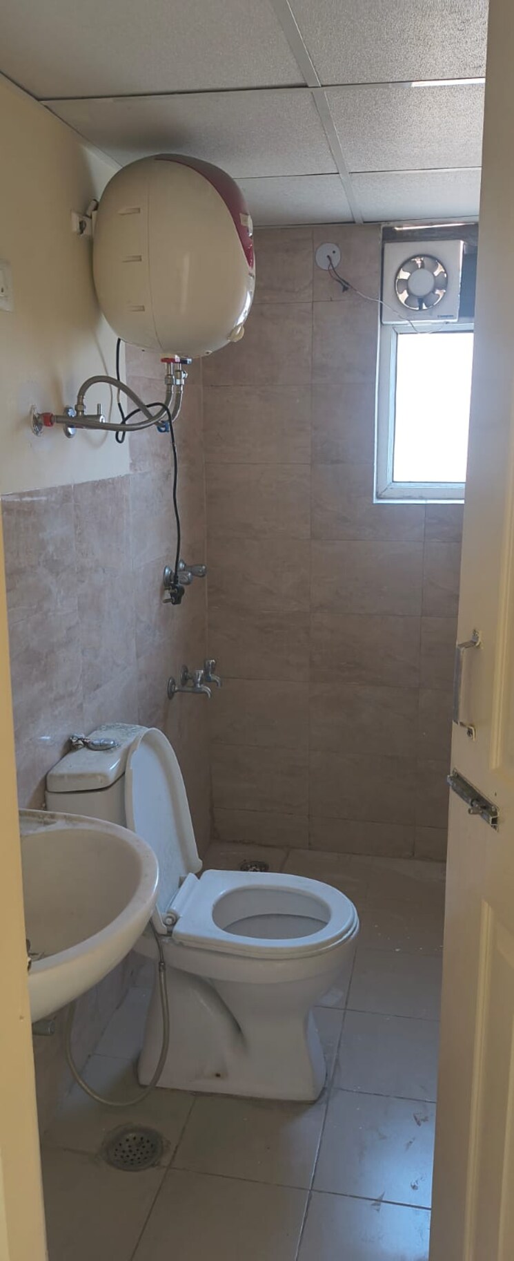 Bathroom, wave-dream-homes 2 Bedroom 808 Sq.Ft. Apartment In Wave City Ghaziabad 8854596