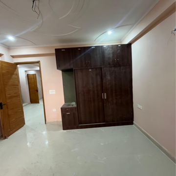 Room in 3 BHK Apartment at Residential Apartment, Sector 110 – for Rent