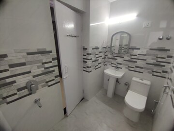 Master Bedroom in 2 BHK Builder Floor at RWA Apartments Sector 45, Sector 45 – for Rent