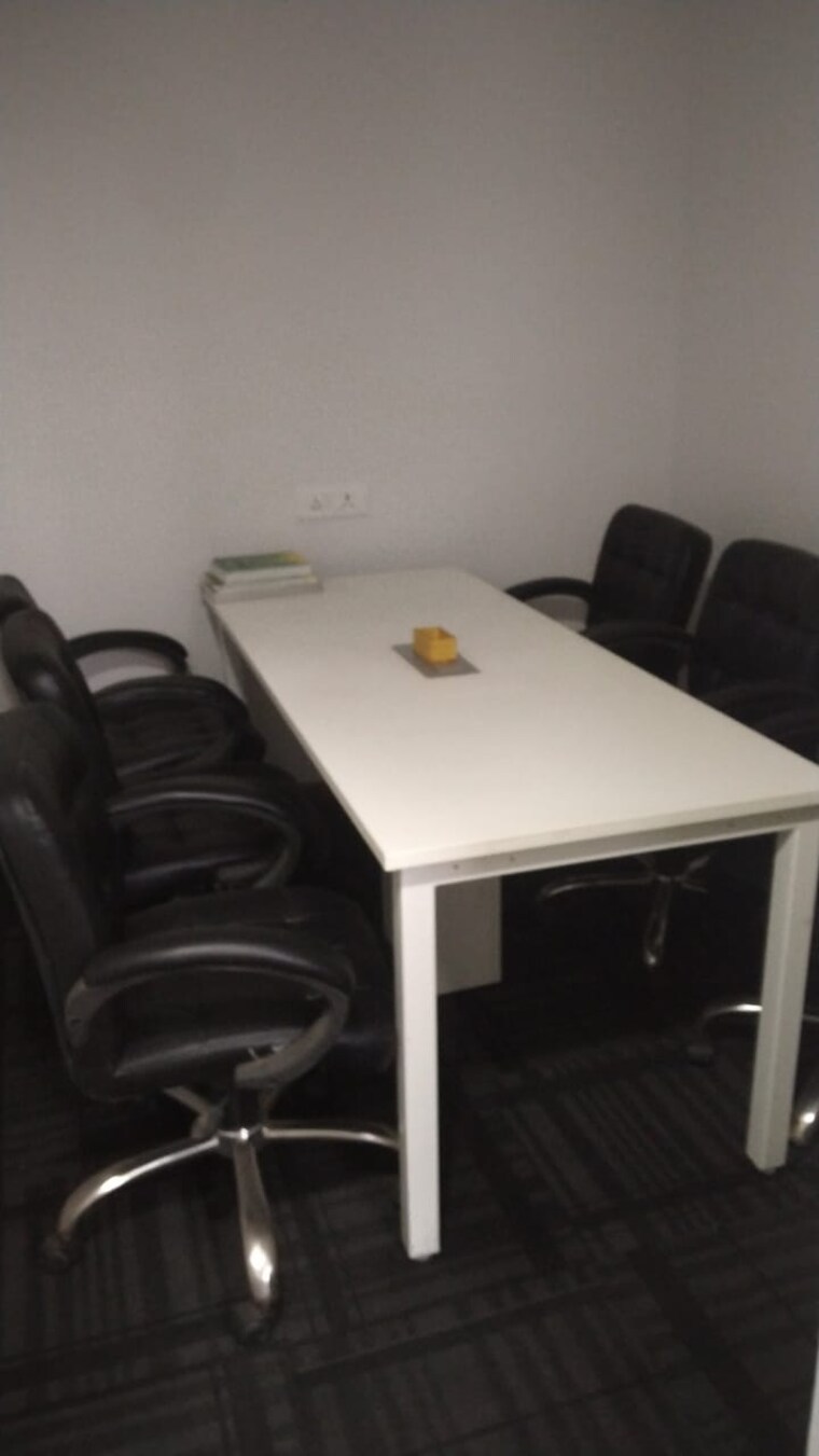 Team Area, ats-bouquet Commercial Office Space 805 Sq.Ft. In Sector 132 Noida 8854695