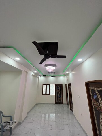 Building Lobby in 3 BHK Apartment at Prasant Apartment, Sindhi Colony – for Rent