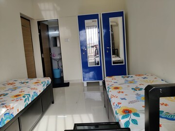 Room in  Pg at Malad East – for Rent