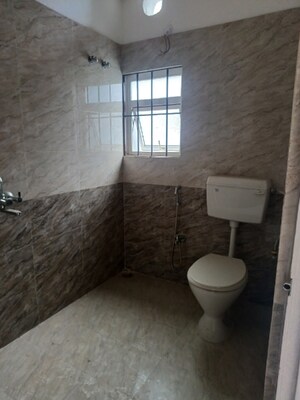 Bathroom in 3 BHK Apartment at Zoo Tiniali – for Sale
