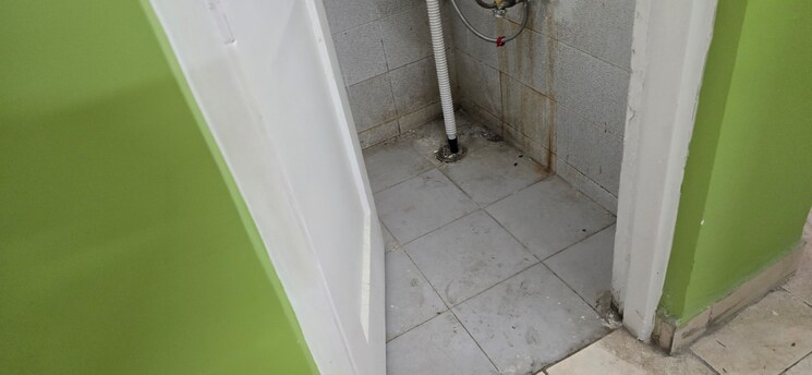 Bathroom, sector 23 dwarka 1 Bedroom 450 Sq.Ft. Apartment In Sector 23 Dwarka Delhi 8854922