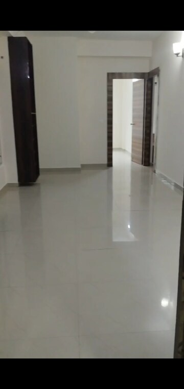 3 BHK Apartment For Rent in Windsor Paradise 2, Raj Nagar Extension
