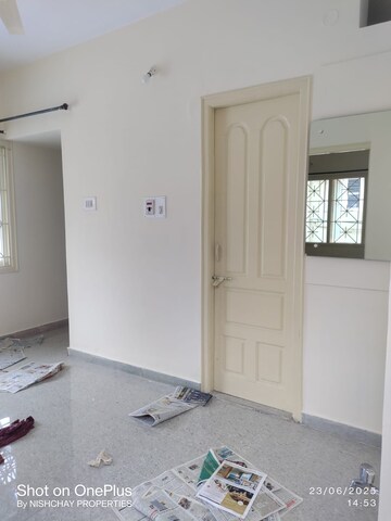 Room in 1 BHK Independent House at Ombr Layout – for Rent