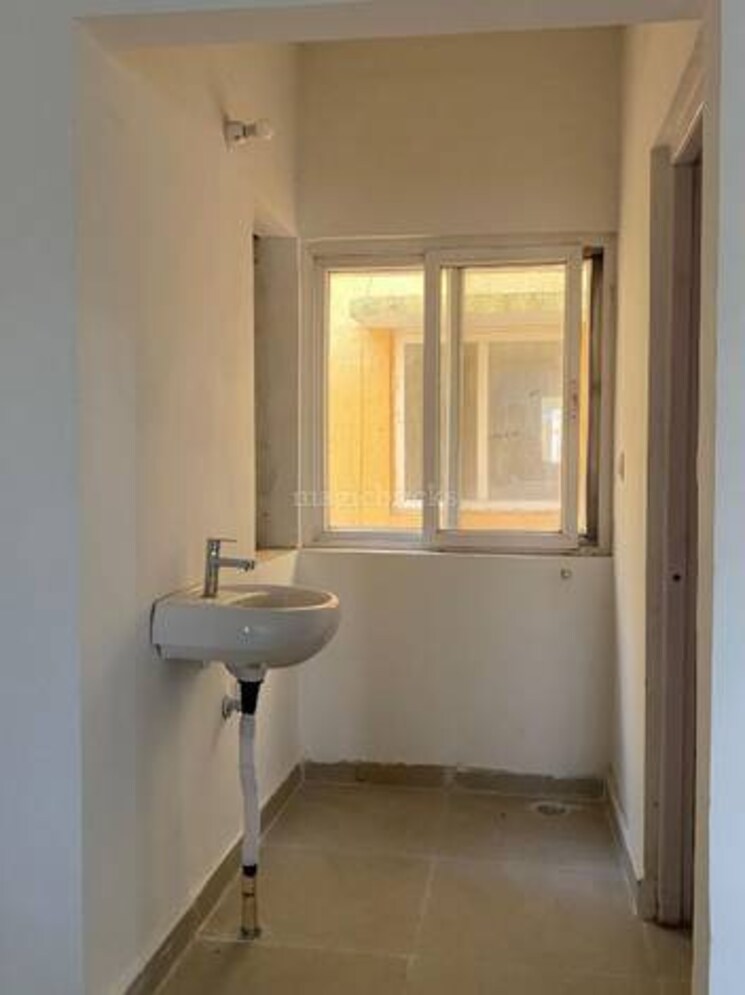 Bathroom, sargam-apartment 3 Bedroom 1501 Sq.Ft. Apartment In Jankipuram Lucknow 8855006