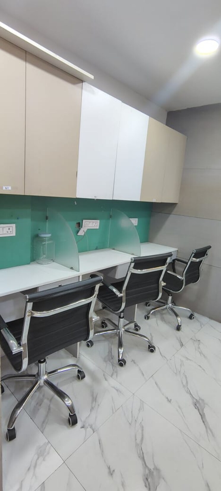 Team Area, netaji subhash place Commercial Office Space 999 Sq.Ft. In Netaji Subhash Place Delhi 8855043