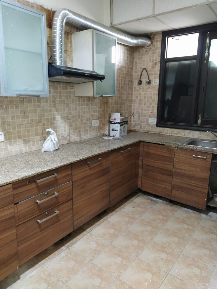 Kitchen, eros-kenwood-tower 4 Bedroom 2107 Sq.Ft. Apartment In Sector 39 Faridabad 8855074