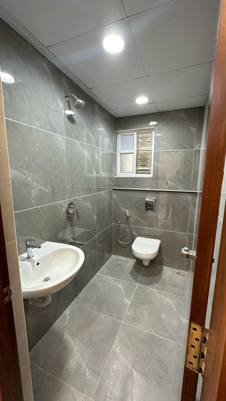 Bathroom, elemental-village 4 Bedroom 2300 Sq.Ft. Villa In Peeranchuruvu Hyderabad 8855204