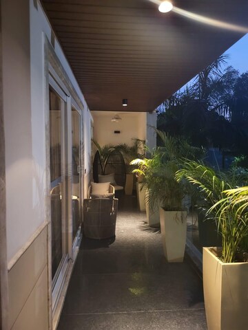 Living Room in 5 BHK Independent House at South City 1 – for Rent