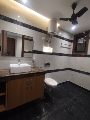 Staircase in 3 BHK Builder Floor at Ansal Sushant Lok I, Sector 43 – for Rent