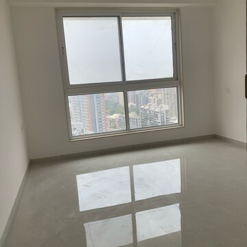 Room in 2.5 BHK Apartment at Shraddha Elite, Poisar – for Rent