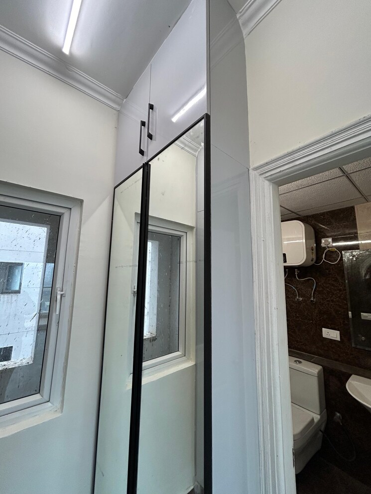 Kitchen, shree-vardhman-victoria 3 Bedroom 1950 Sq.Ft. Apartment In Sector 70 Gurgaon 8855142