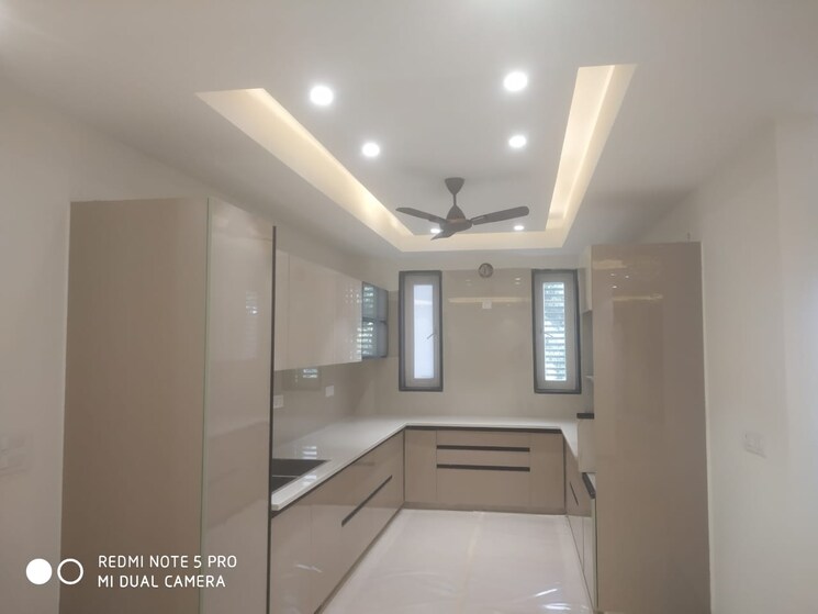 Kitchen, suncity 3 Bedroom 240 Sq.Yd. Builder Floor In Suncity Gurgaon 8855078