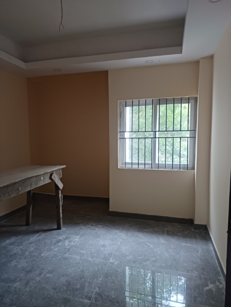 Room, silpukhuri 3 Bedroom 1450 Sq.Ft. Apartment In Silpukhuri Guwahati 8855168