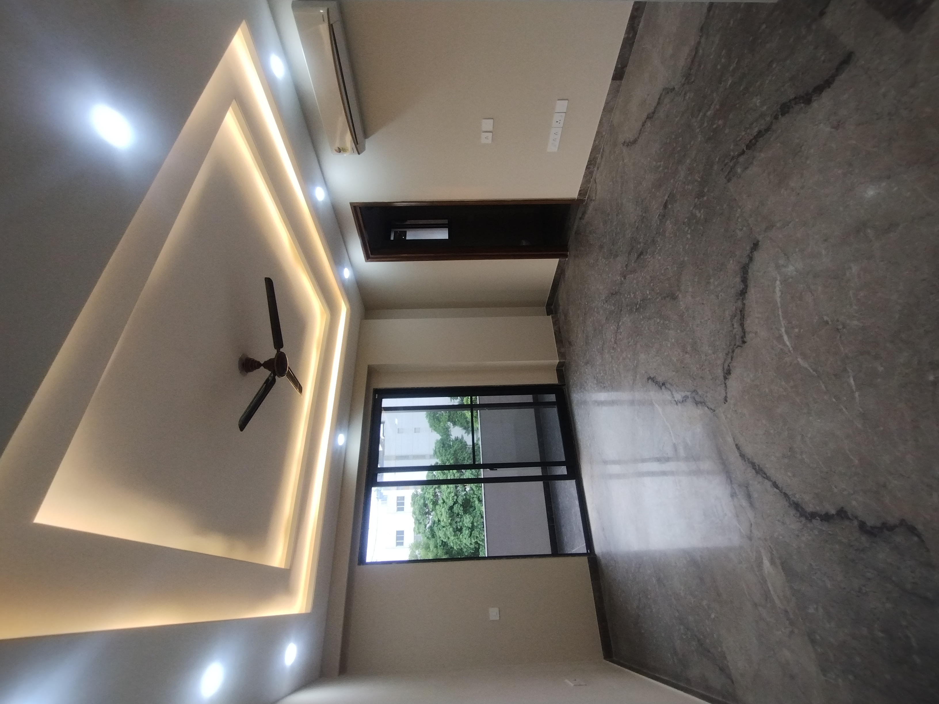 3 BHK 210 Sq.Yd. Builder Floor in ROF Portico