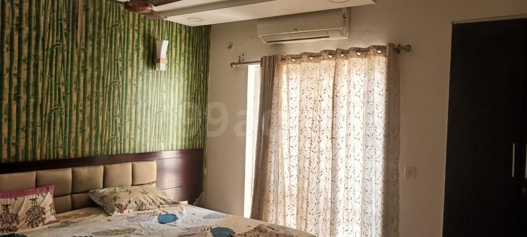 3 BHK + Pooja Room,Servant Room Apartment For Sale in BPTP Park Grandeura