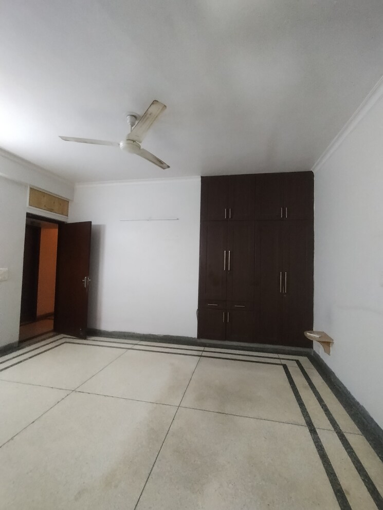 undefined, sushant-lok-3 3 Bedroom 300 Sq.Yd. Builder Floor In Sector 57 Gurgaon 8855202