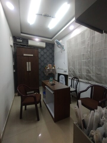 Staircase in 1.5 BHK Builder Floor at Ansal Sushant Lok I, Sector 43 – for Rent