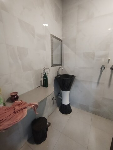 Master Bedroom in 1.5 BHK Builder Floor at Ansal Sushant Lok I, Sector 43 – for Rent