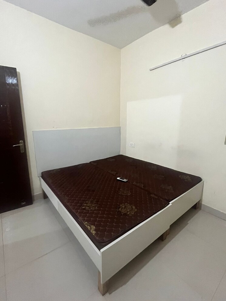 Bedroom, kharar 1 Bedroom 650 Sq.Ft. Apartment In Kharar Mohali 8855245