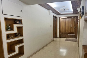 Room in 2.5 BHK Apartment at Kalpataru Aura, Ghatkopar West – for Sale