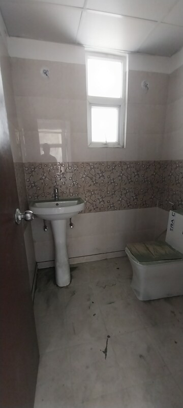 Bathroom in 2.5 BHK Apartment at Aditya Park Town, Mahurali – for Rent