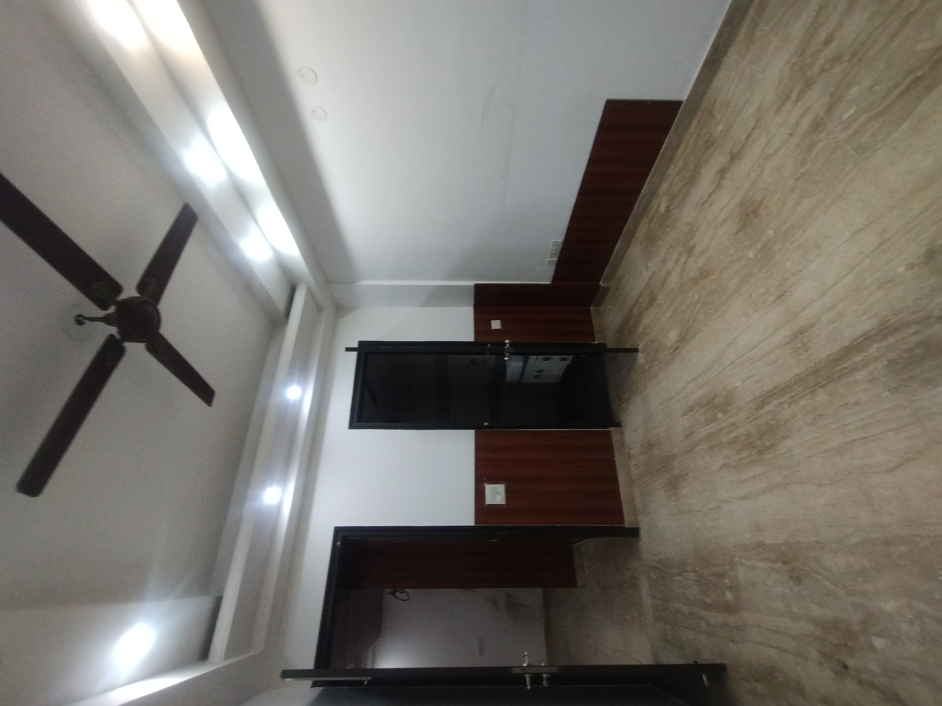 3 BHK 210 Sq.Yd. Builder Floor in ROF Portico