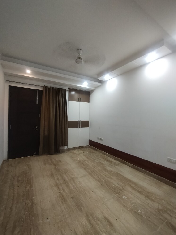 undefined, rof-portico 3 Bedroom 210 Sq.Yd. Builder Floor In Sector 43 Gurgaon 8855380