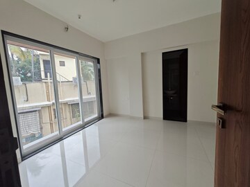 Living Room in 1 BHK Apartment at Chembur – for Rent