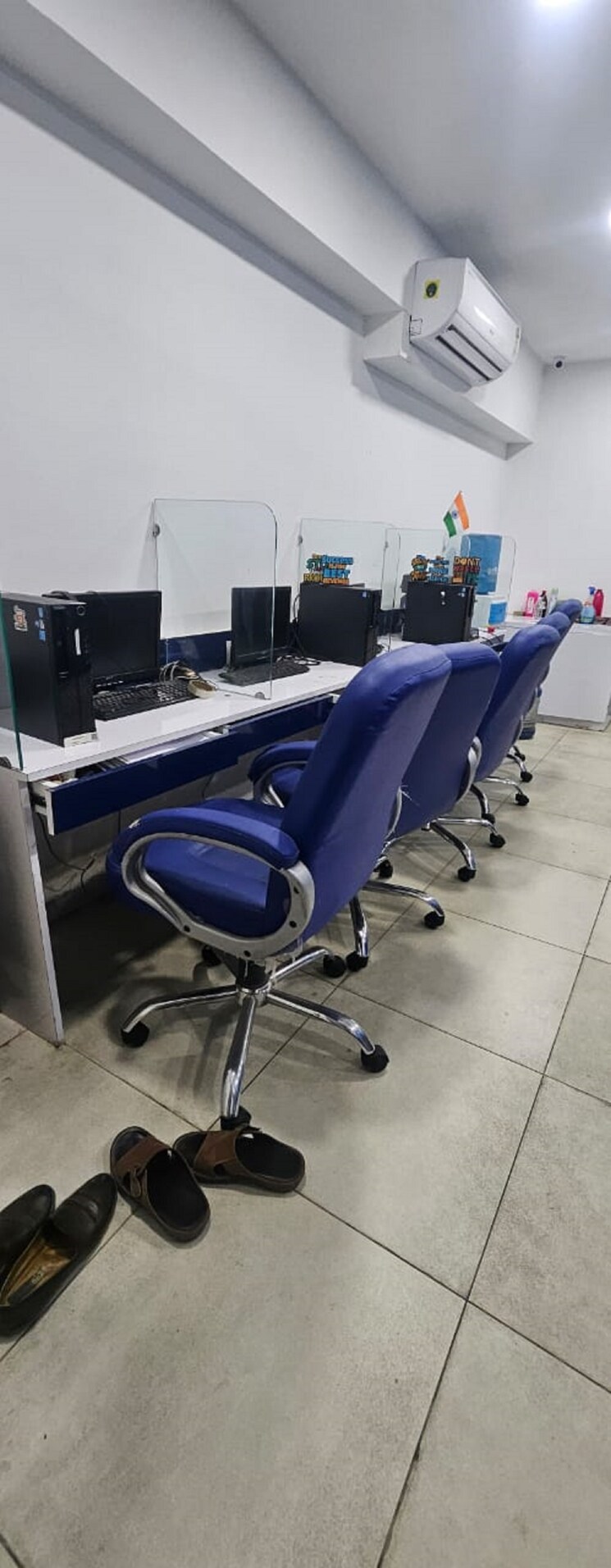 Team Area, kp-epitome Commercial Office Space 750 Sq.Ft. In Makarba Ahmedabad 8855506