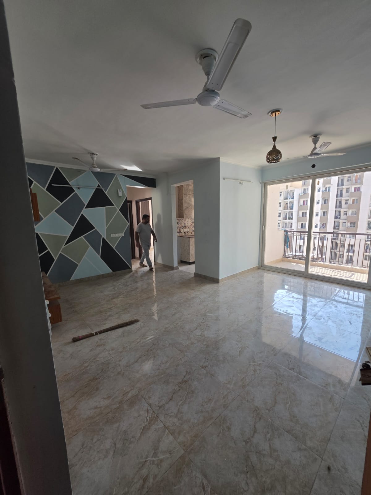 3 BHK + Extra Room Apartment For Rent in Amrapali Leisure Park
