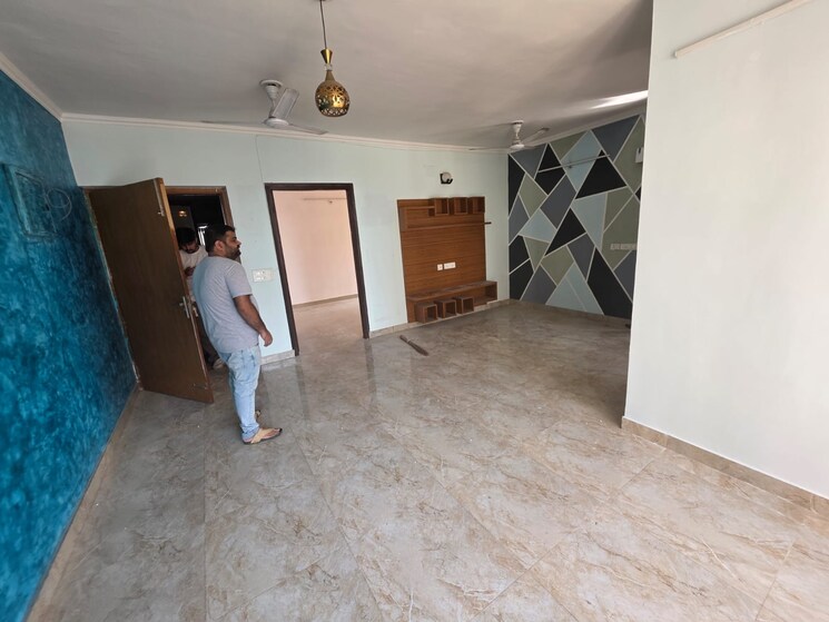  Parking, amrapali-leisure-park 3 Bedroom 1450 Sq.Ft. Apartment In Amrapali Leisure Valley Greater Noida 8855563