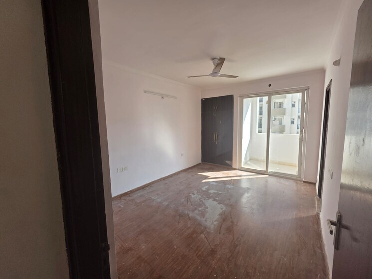 Room, amrapali-leisure-park 3 Bedroom 1450 Sq.Ft. Apartment In Amrapali Leisure Valley Greater Noida 8855563