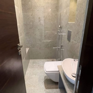 Bathroom in 4 BHK Apartment at Kamala New Apsara, Khar West – for Rent