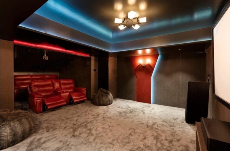 Master Bedroom, dorabjee-paradise-building-a-b-condominium 4 Bedroom 4000 Sq.Ft. Villa In Mohammadwadi Pune 8855587