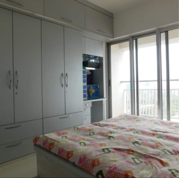Bedroom in 4 BHK Apartment at Arihant Apartments Khar, Khar West – for Rent