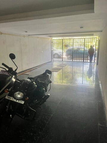 Parking in 2 BHK Builder Floor at Malviya Nagar – for Rent