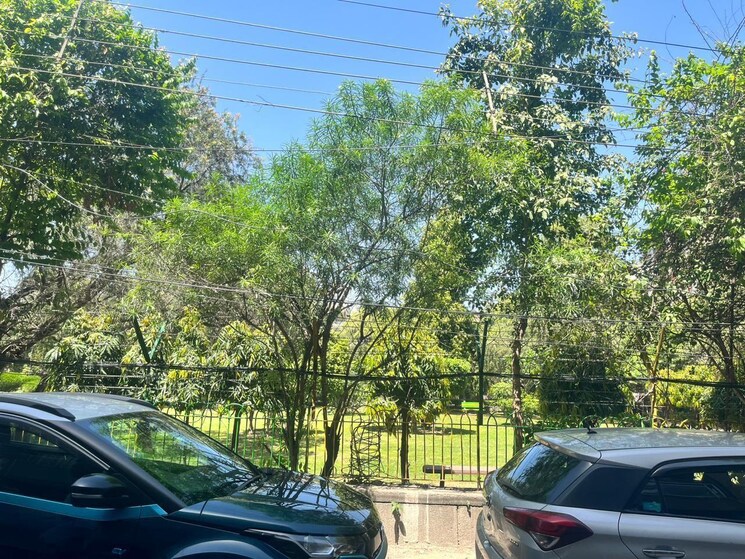 Garden, malviya nagar 2 Bedroom 1000 Sq.Ft. Builder Floor In Malviya Nagar Delhi 8855606