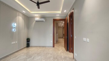 Room in 4 BHK Builder Floor at Sector 14 – for Sale
