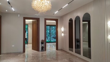 Room in 4 BHK Builder Floor at Sector 14 – for Sale