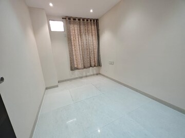 Room in 2 BHK Apartment at Balmurali CHS, Chembur – for Rent