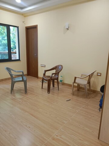 Gym in 3 BHK Builder Floor at Sector 40 – for Rent