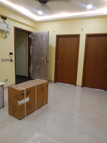 Room in 3 BHK Builder Floor at Sector 40 – for Rent